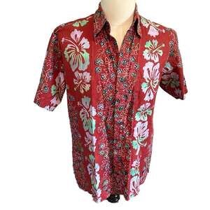 Sari Amerta Batik Bali Red Hibiscus Floral Short Sleeve Shirt